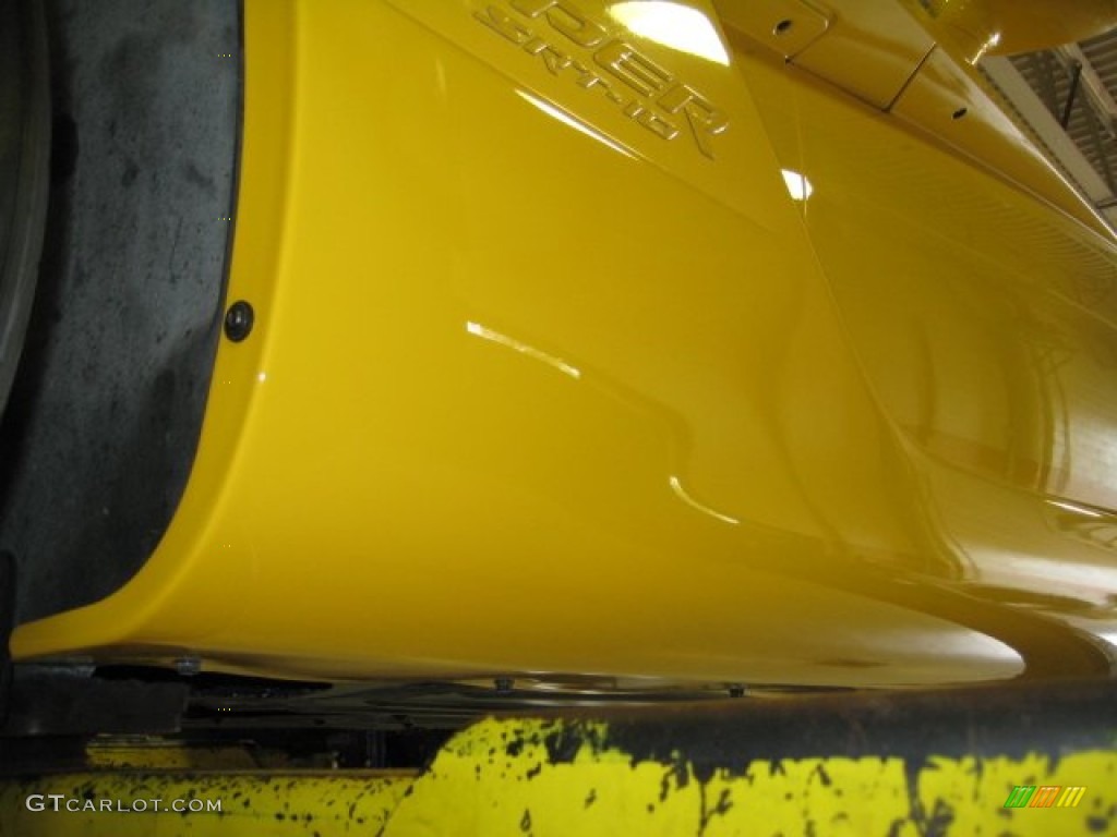 2005 Viper SRT-10 - Viper Race Yellow / Black photo #37