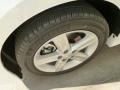 Super White - Camry SE Photo No. 7