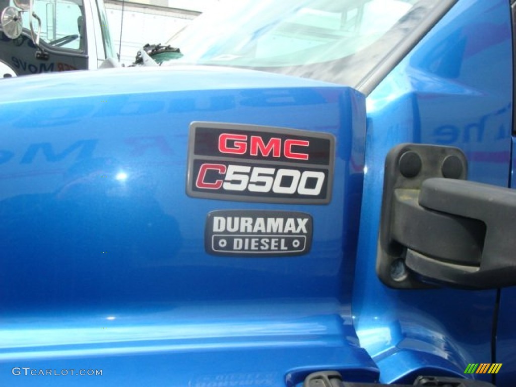 2005 GMC C Series Topkick C5500 Regular Cab Flat Bed Marks and Logos Photo #67430349