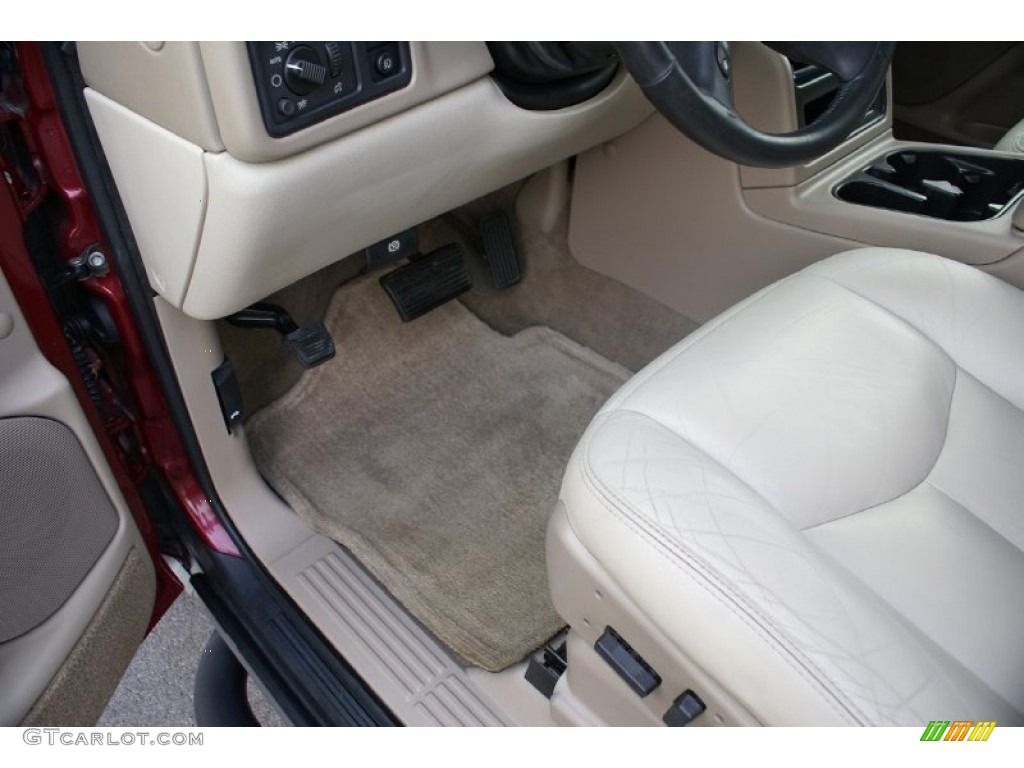 2004 Tahoe Z71 4x4 - Sport Red Metallic / Tan/Neutral photo #22