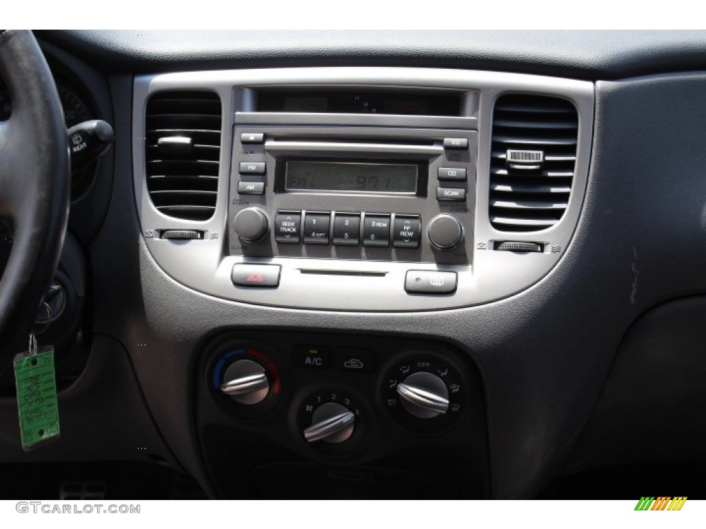 2007 Kia Rio Rio5 SX Hatchback Audio System Photos