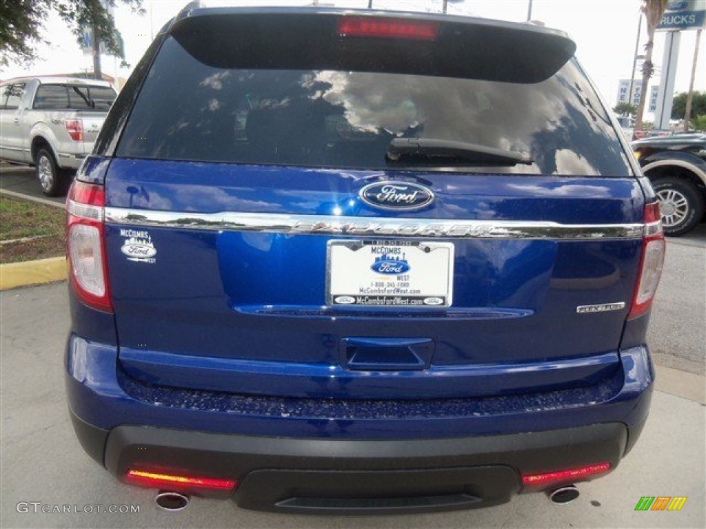 2013 Explorer FWD - Deep Impact Blue Metallic / Medium Light Stone photo #5