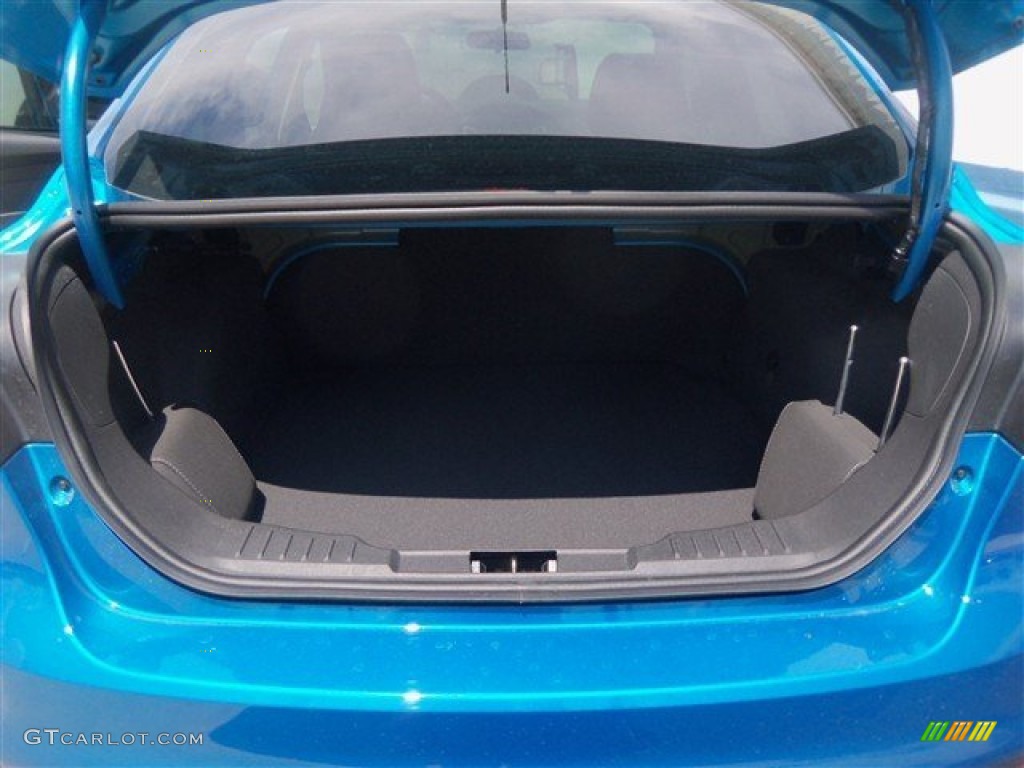 2012 Focus SE Sedan - Blue Candy Metallic / Charcoal Black photo #15