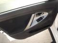 Super White - Camry SE Photo No. 12