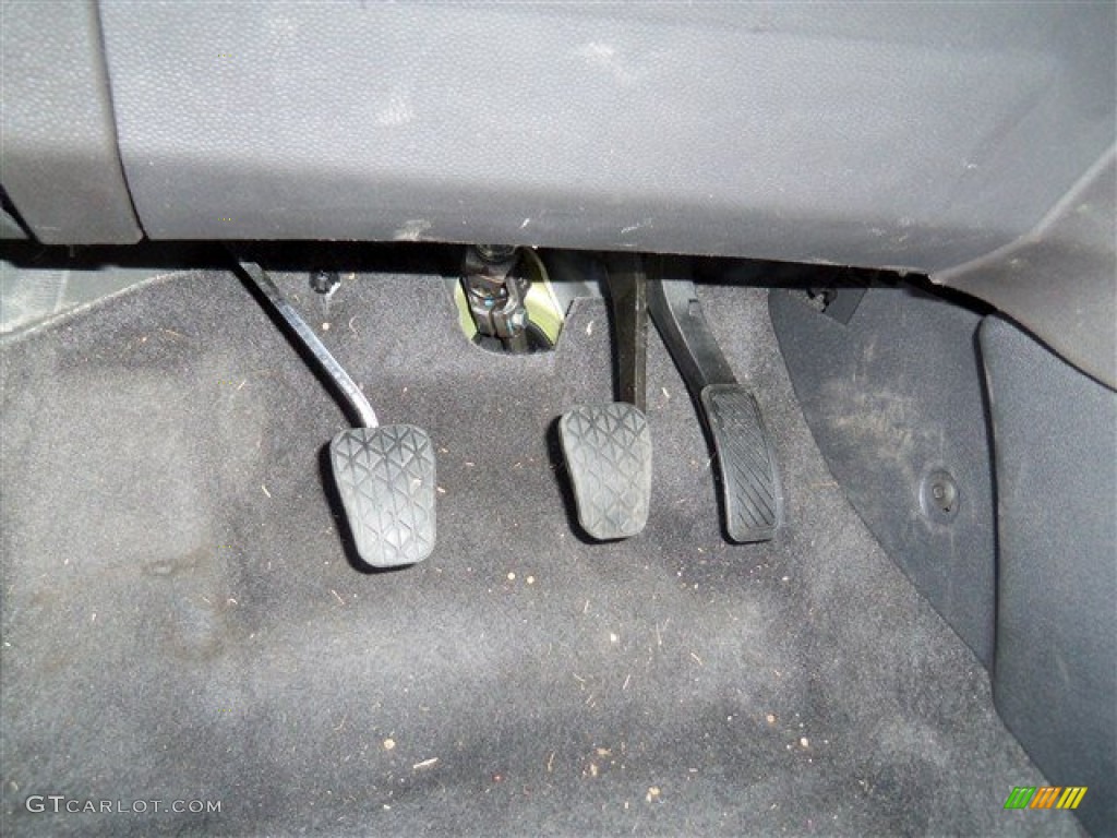 2012 Ford Fiesta SES Hatchback Controls Photo #67450467