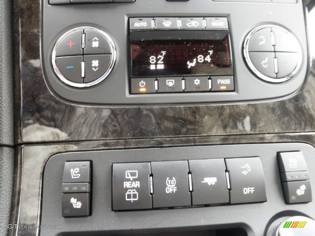 2012 GMC Acadia Denali AWD Controls Photo #67451316