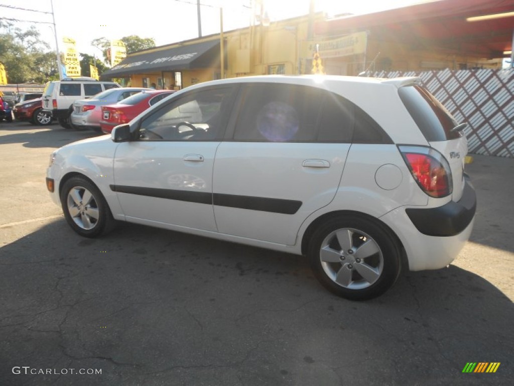 2007 Rio Rio5 SX Hatchback - White / Gray photo #5