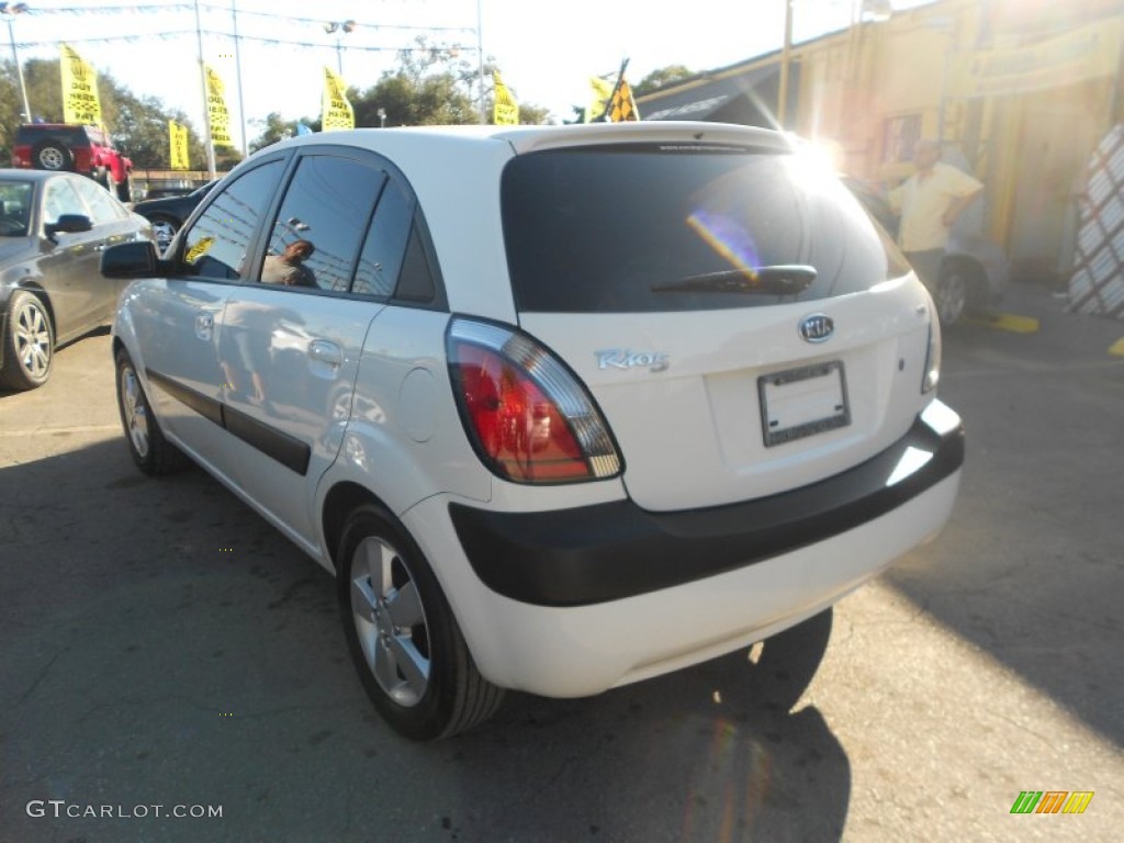 2007 Rio Rio5 SX Hatchback - White / Gray photo #6