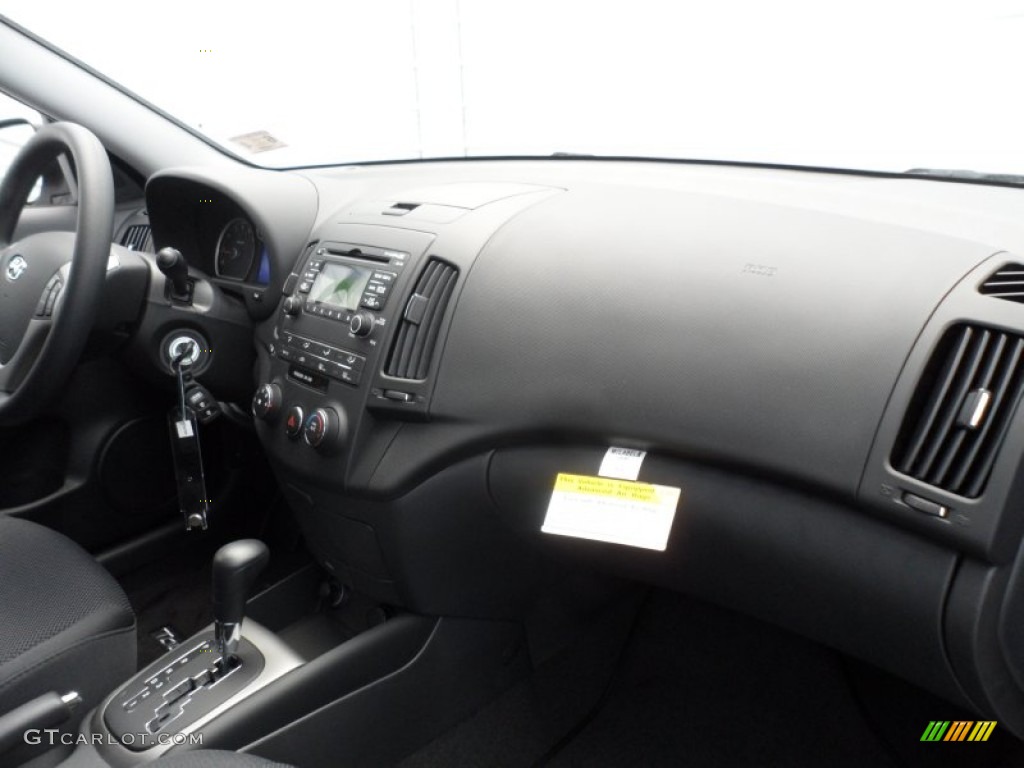 2012 Elantra GLS Touring - Monaco White / Black photo #15
