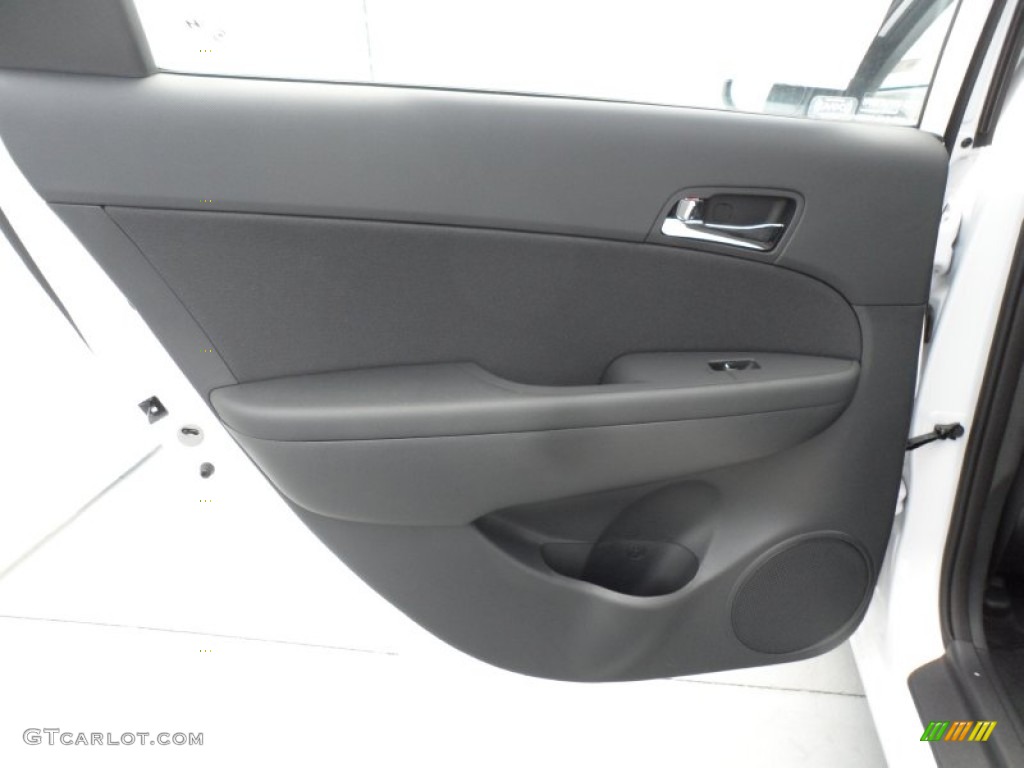 2012 Elantra GLS Touring - Monaco White / Black photo #17