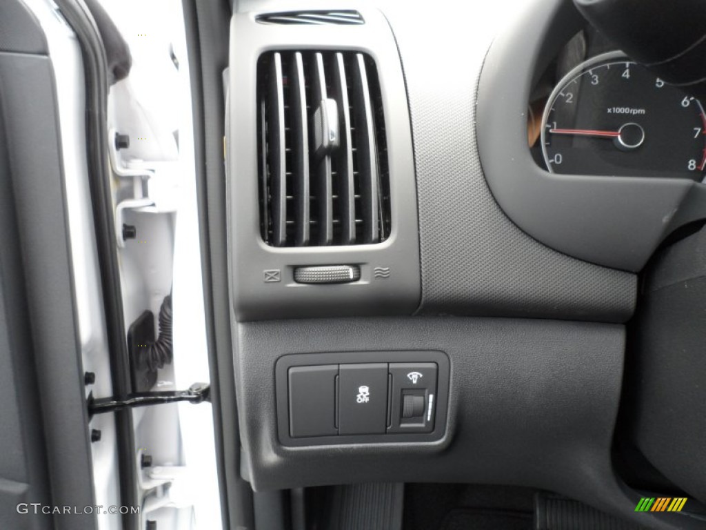 2012 Elantra GLS Touring - Monaco White / Black photo #30