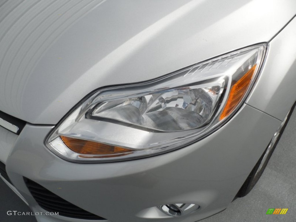 2012 Focus SE Sedan - Ingot Silver Metallic / Stone photo #8