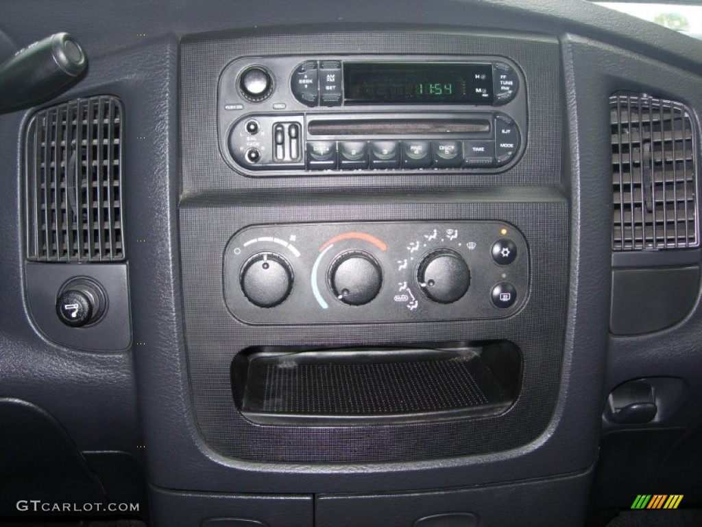 2003 Dodge Ram 1500 SLT Quad Cab 4x4 Controls Photo #67462549