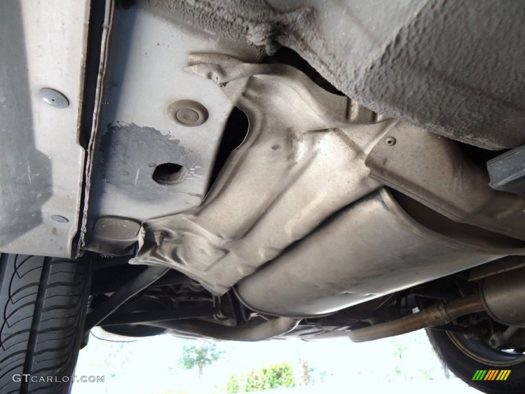 1997 Lexus LS 400 Undercarriage Photos