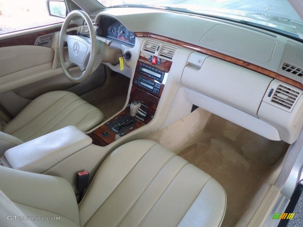 1998 Mercedes-Benz E 320 Wagon Parchment Dashboard Photo #67463884