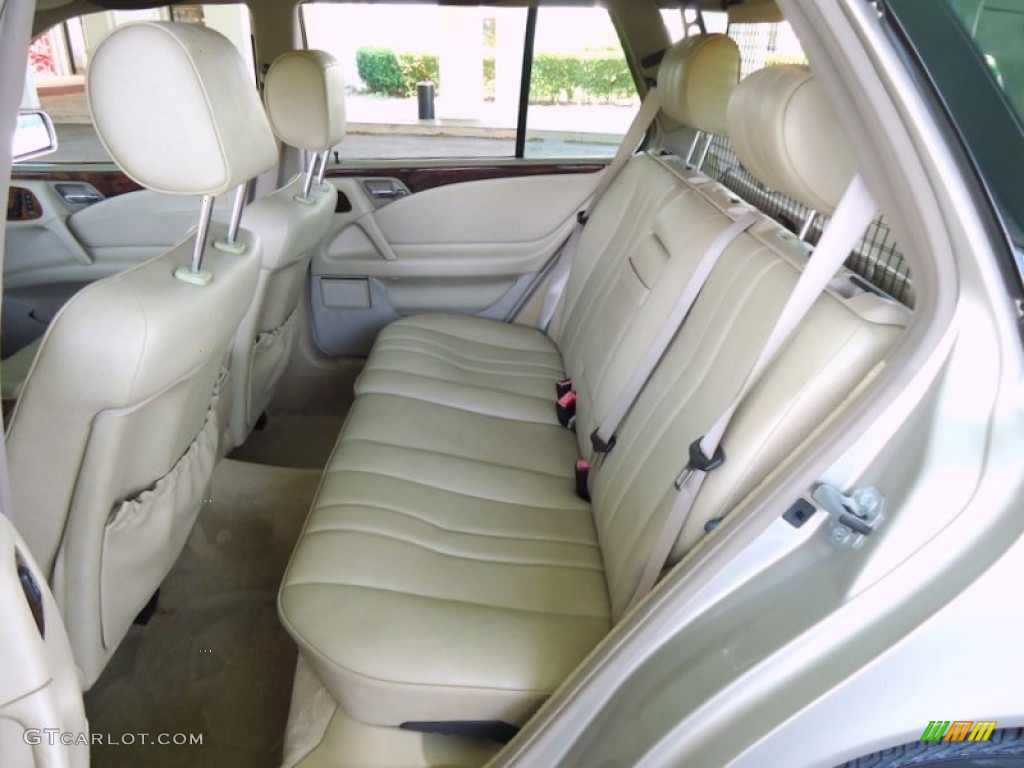 1998 Mercedes-Benz E 320 Wagon Rear Seat Photo #67463911