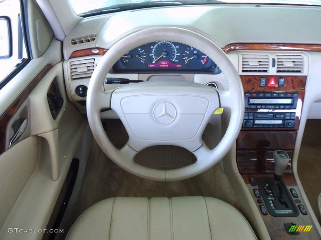 1998 Mercedes-Benz E 320 Wagon Parchment Steering Wheel Photo #67464370