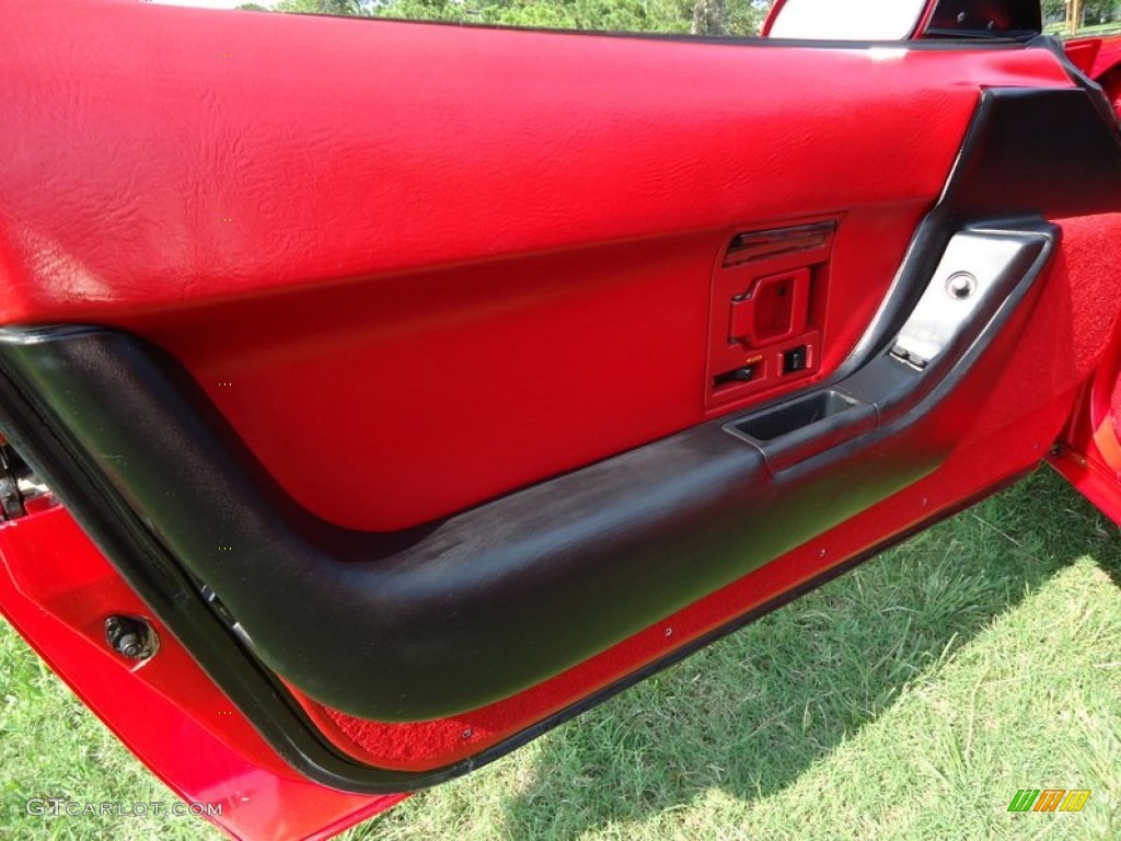 1992 Chevrolet Corvette Convertible Red Door Panel Photo #67464499