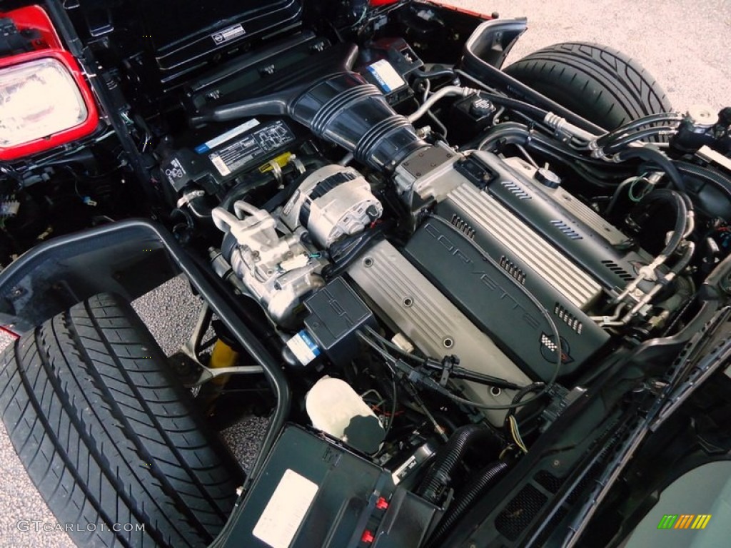 1992 Chevrolet Corvette Convertible 5.7 Liter OHV 16-Valve LT1 V8 Engine Photo #67464973