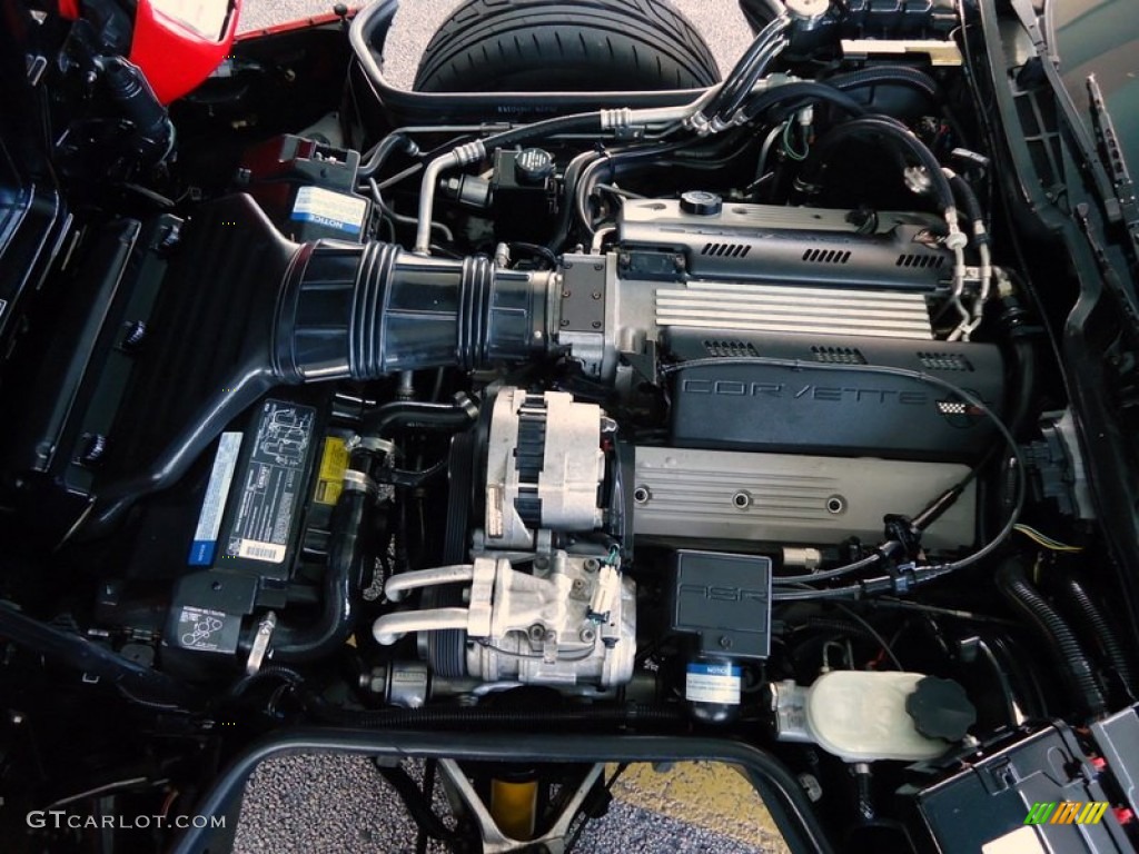 1992 Chevrolet Corvette Convertible 5.7 Liter OHV 16-Valve LT1 V8 Engine Photo #67464982
