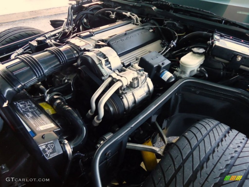 1992 Chevrolet Corvette Convertible 5.7 Liter OHV 16-Valve LT1 V8 Engine Photo #67464991