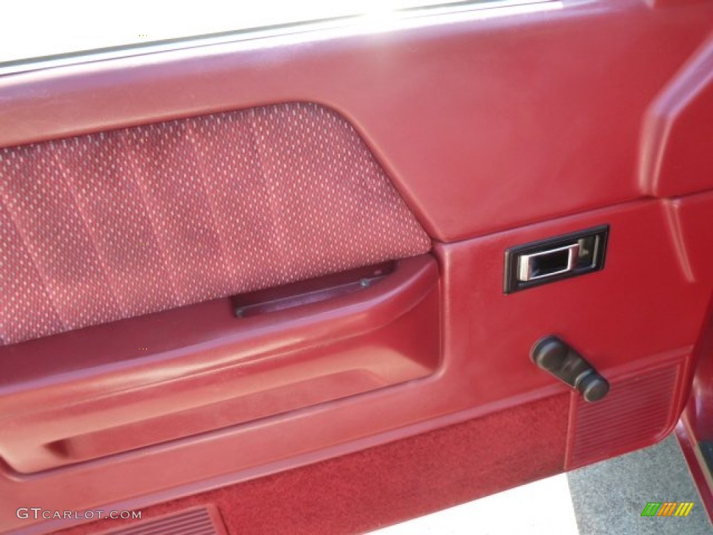 1994 Dodge Dakota SLT Regular Cab 4x4 Red Door Panel Photo #67466308