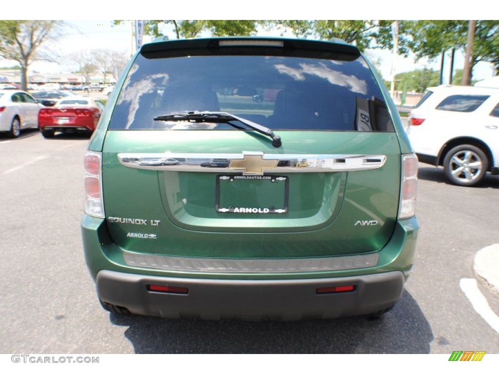 2005 Equinox LT AWD - Meander Green Metallic / Light Gray photo #5