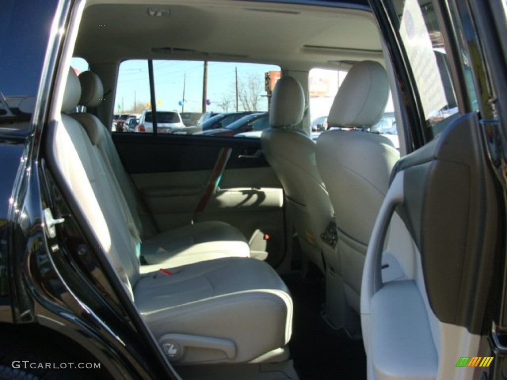 2010 Highlander Limited 4WD - Black / Ash photo #12