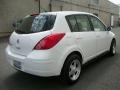 Fresh Powder - Versa 1.8 S Hatchback Photo No. 2
