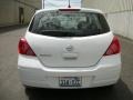 Fresh Powder - Versa 1.8 S Hatchback Photo No. 3