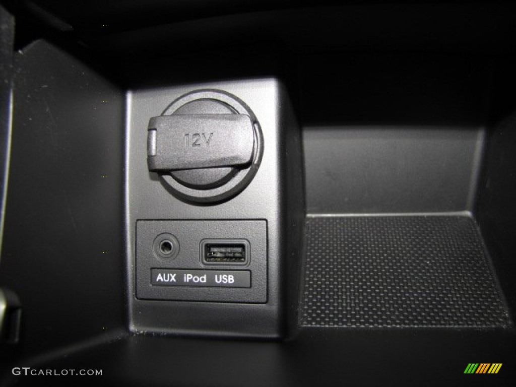 2012 Hyundai Elantra Limited Controls Photo #67468975