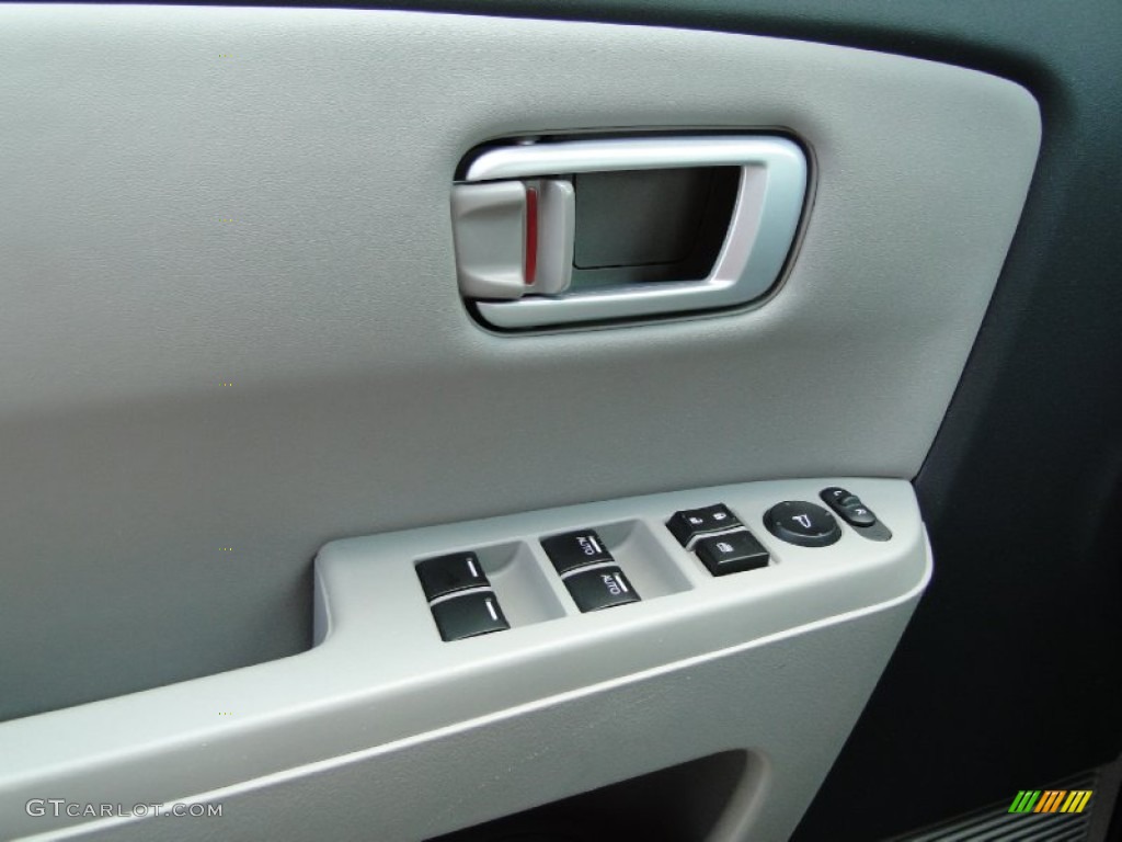 2011 Pilot EX-L - Taffeta White / Gray photo #14