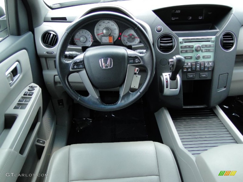 2011 Pilot EX-L - Taffeta White / Gray photo #19