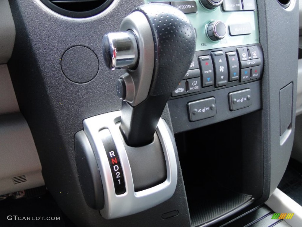 2011 Pilot EX-L - Taffeta White / Gray photo #21