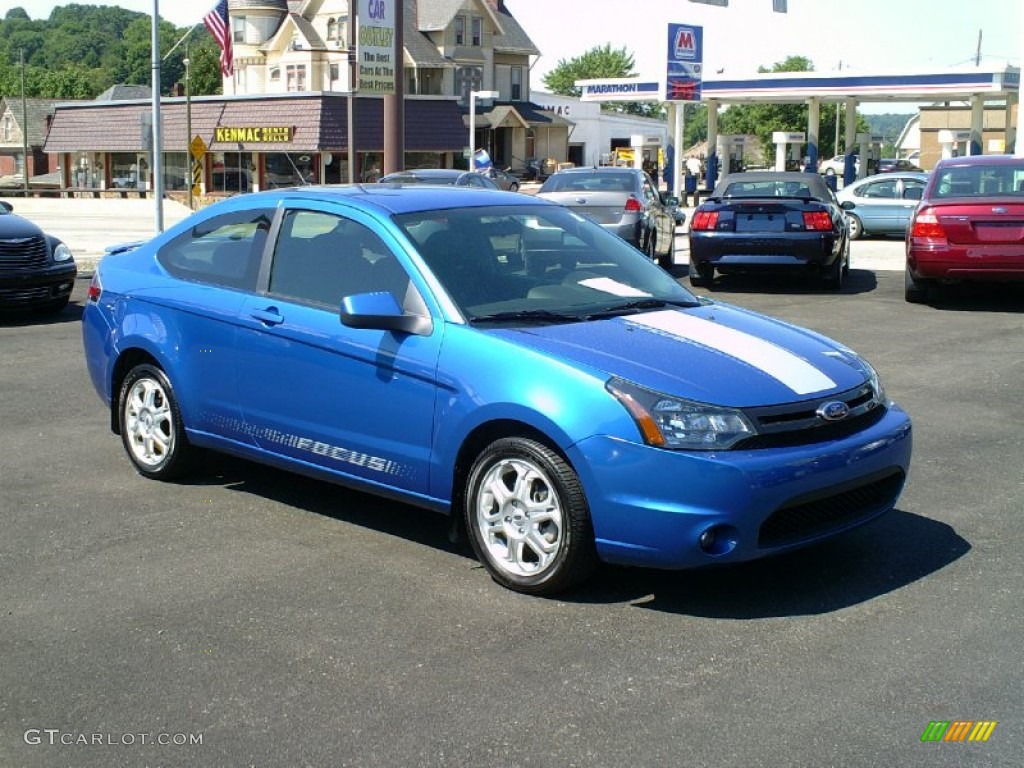 2010 Focus SE Coupe - Blue Flame Metallic / Charcoal Black photo #2