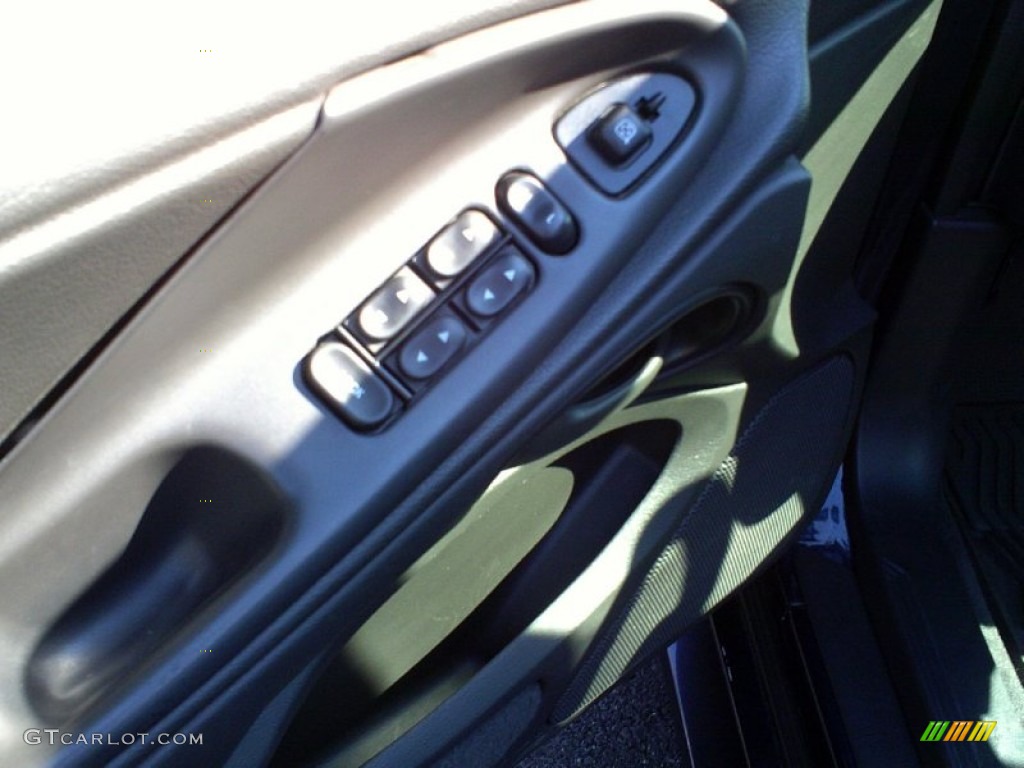 2003 Mustang GT Convertible - True Blue Metallic / Dark Charcoal photo #13