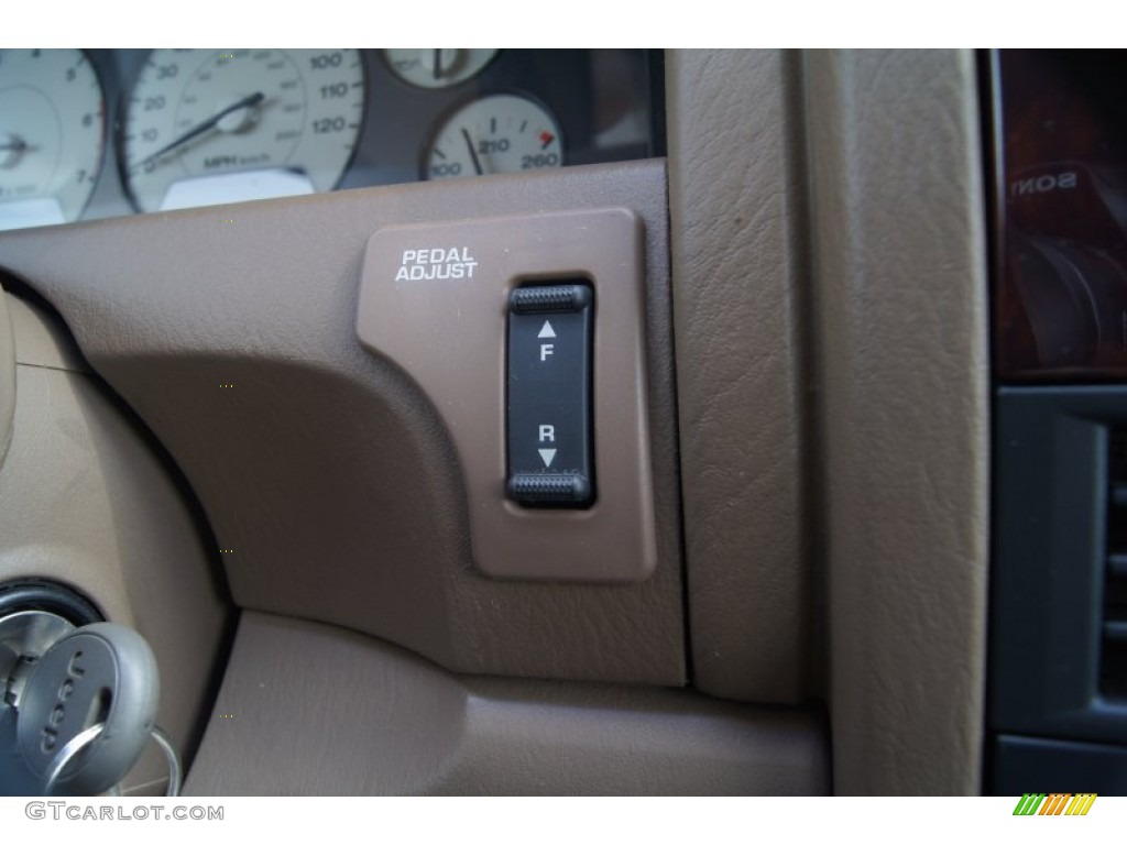 2003 Grand Cherokee Limited 4x4 - Brilliant Black / Sandstone photo #36