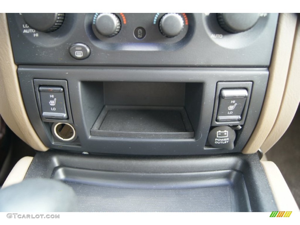 2003 Grand Cherokee Limited 4x4 - Brilliant Black / Sandstone photo #39