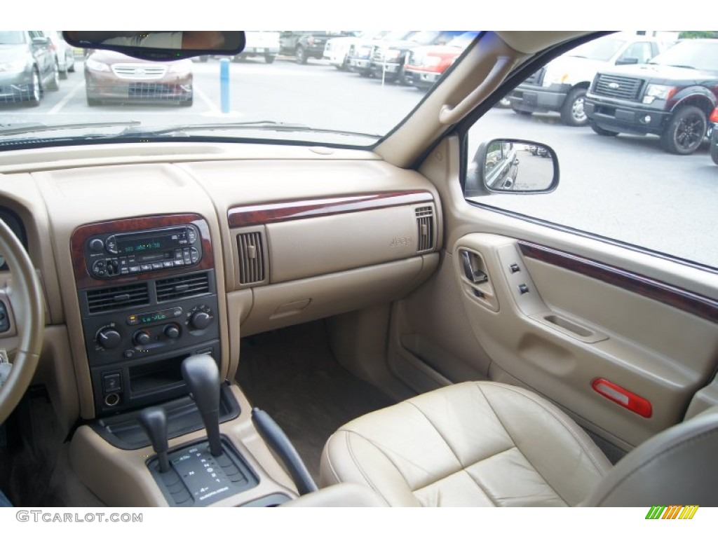 2003 Grand Cherokee Limited 4x4 - Brilliant Black / Sandstone photo #41