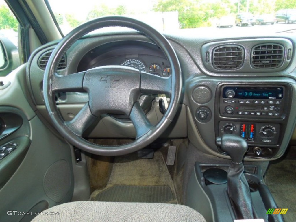 2002 Chevrolet TrailBlazer LT Dark Pewter Dashboard Photo #67473561