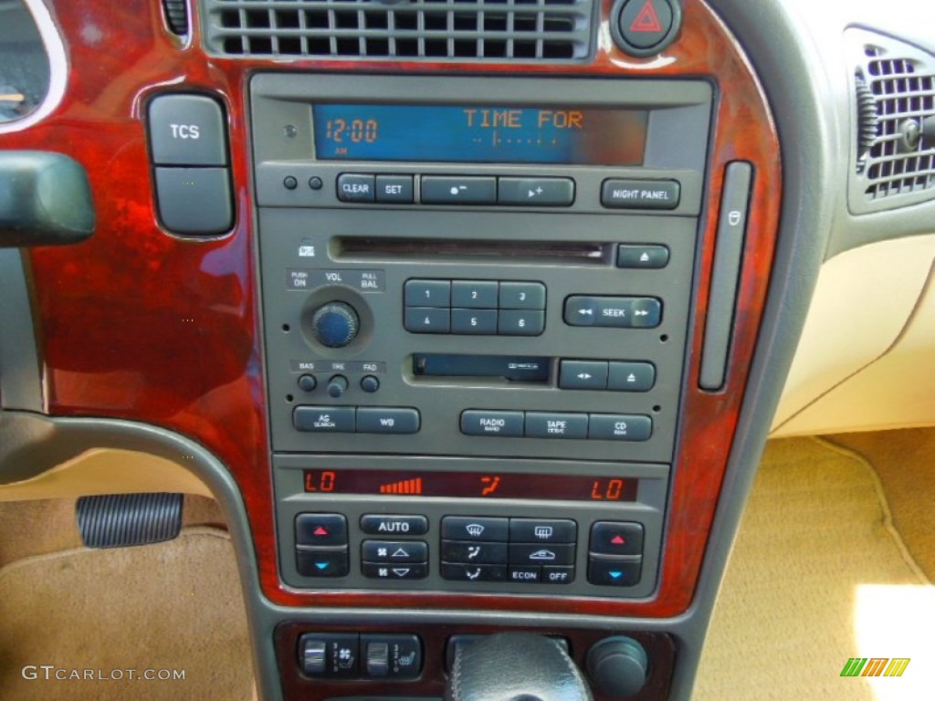 2000 Saab 9-5 SE V6t Sedan Controls Photos