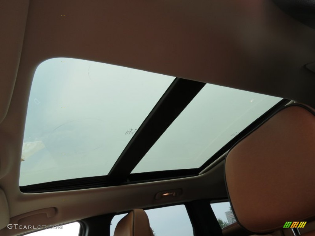 2012 Jeep Grand Cherokee Overland Sunroof Photo #67478947