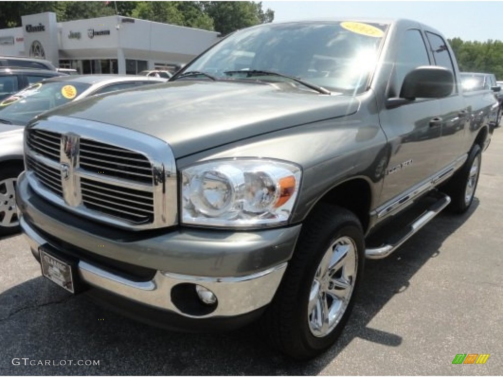 Mineral Gray Metallic Dodge Ram 1500