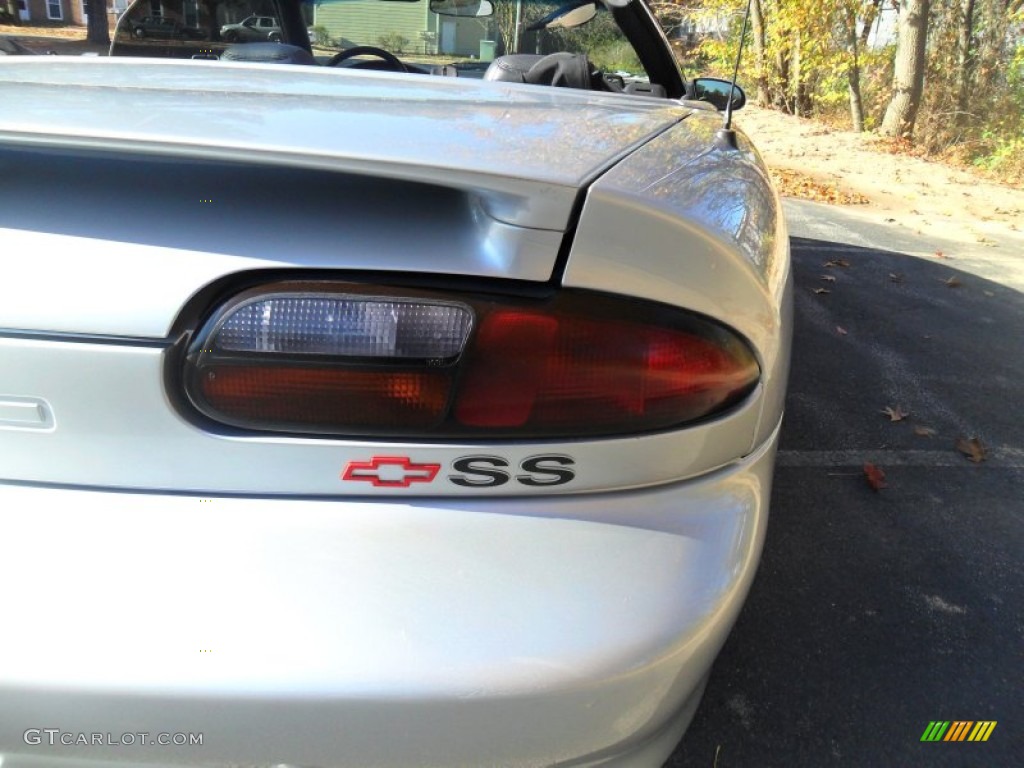 2002 Chevrolet Camaro Z28 SS Convertible Marks and Logos Photos