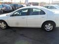 2005 Stone White Dodge Stratus SXT Sedan  photo #2