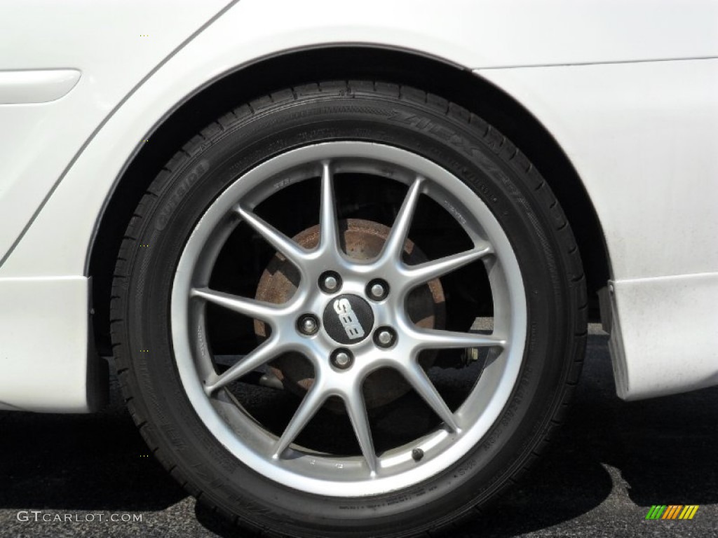 2006 Camry LE - Super White / Stone Gray photo #19