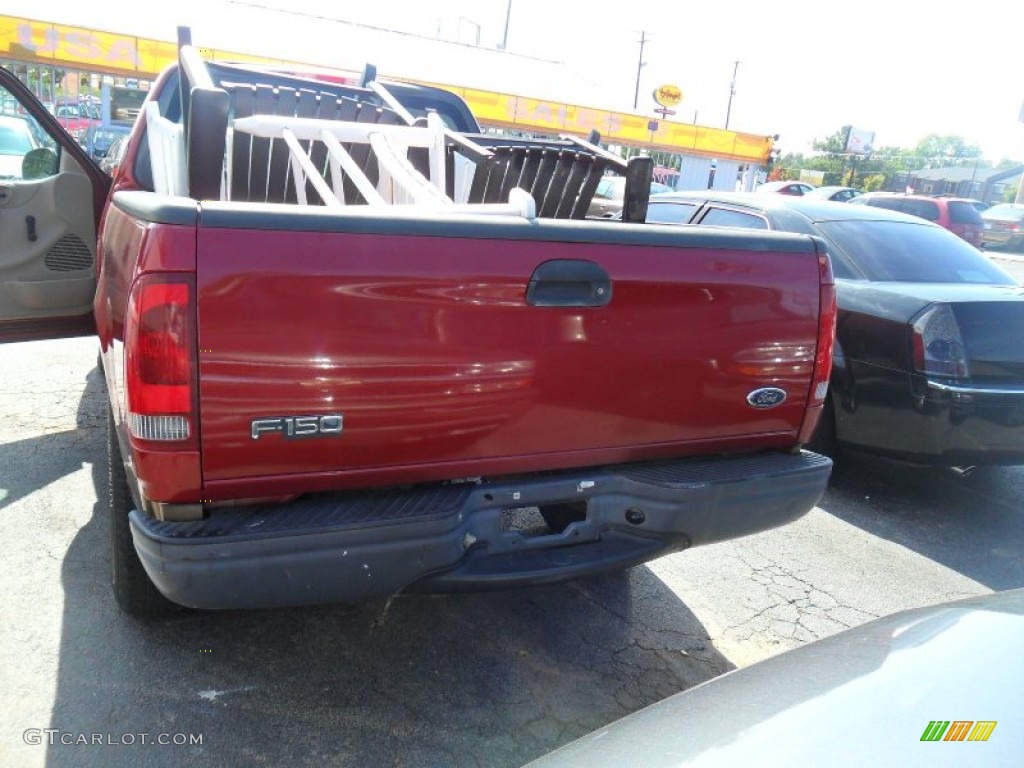 2004 F150 XL Heritage Regular Cab - Toreador Red Metallic / Heritage Medium Parchment photo #10