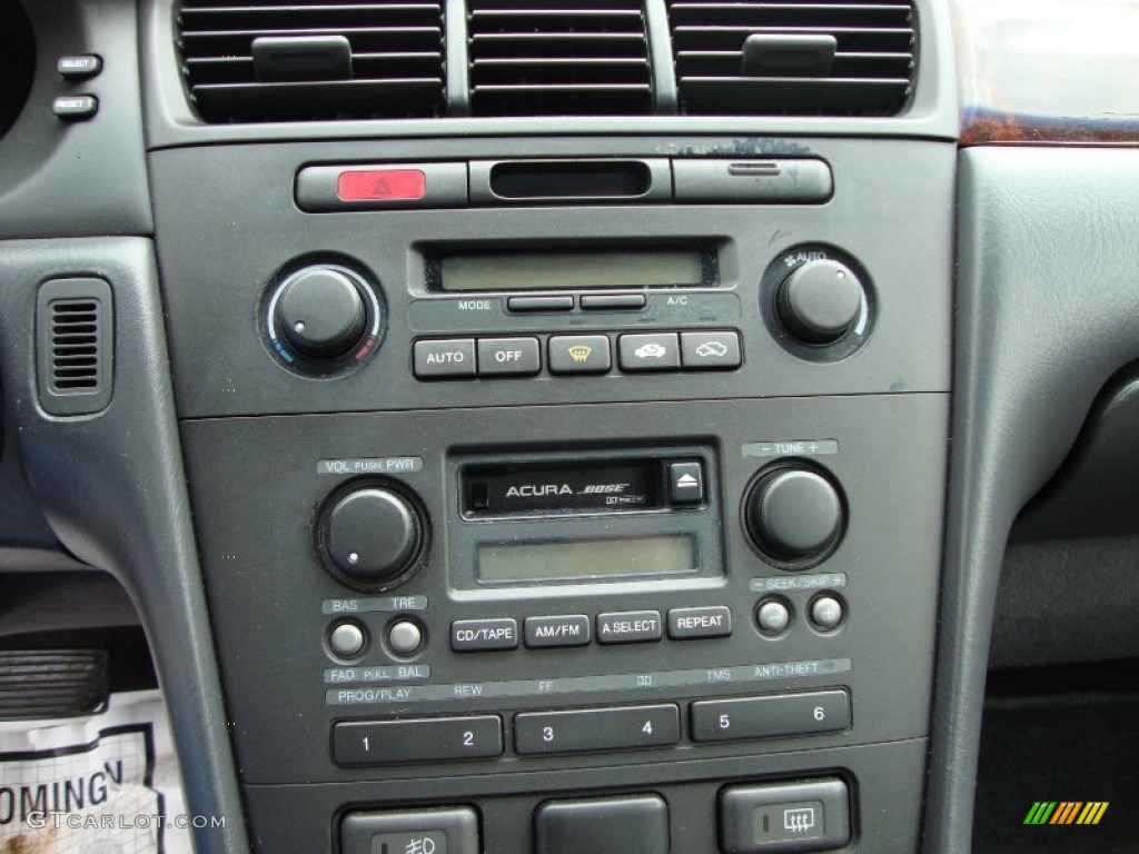 1998 Acura RL 3.5 Sedan Controls Photo #67489501