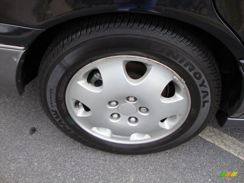 1998 Acura RL 3.5 Sedan Wheel Photos