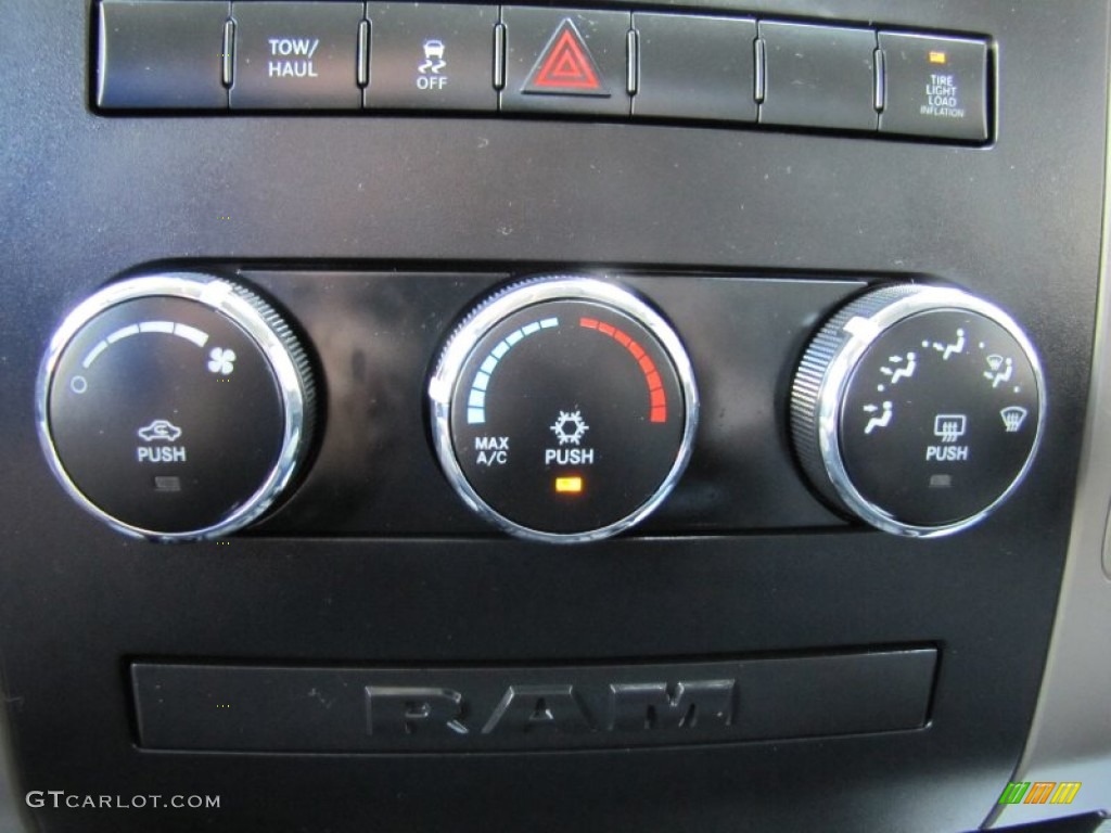 2012 Dodge Ram 2500 HD ST Crew Cab 4x4 Controls Photo #67490509